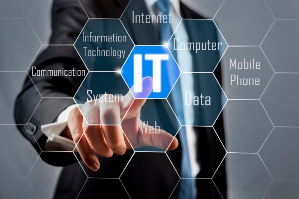 کارشناس فناوری اطلاعات